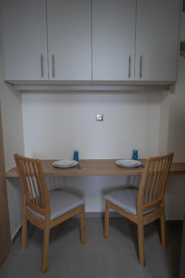 Max Blue Apartment, A Stay Like No Other Piræus Eksteriør billede